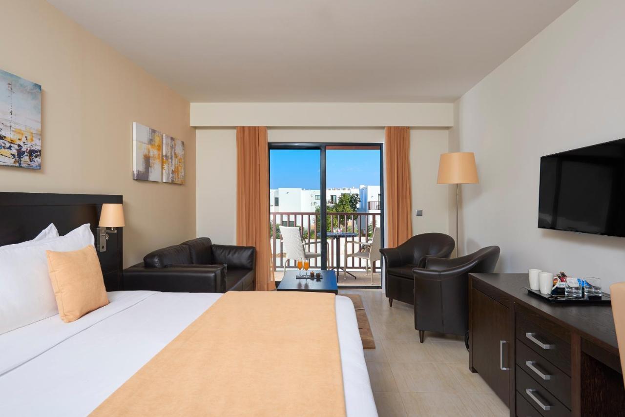 Melia Llana Beach Resort & Spa (Adults Only) サンタ・マリア エクステリア 写真